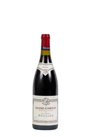 Photo d'une bouteille de vin rouge Aloxe corton, présentée sur un fond blanc. Parfait en accompagnement d'un apéritif.